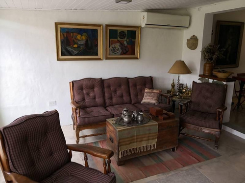 Imagen 8 de 23 de Casa De Dos Dormitorios, Un Baño, Escritorio, Amplio Jardin