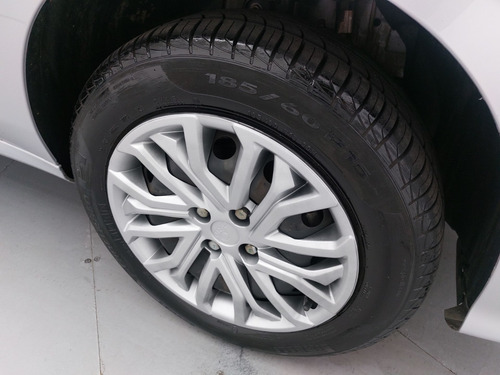 Fiat Cronos 1.3 FIREFLY FLEX DRIVE MANUAL