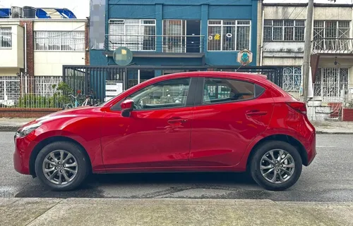 Mazda 2 1.5 Hatchback At Touring