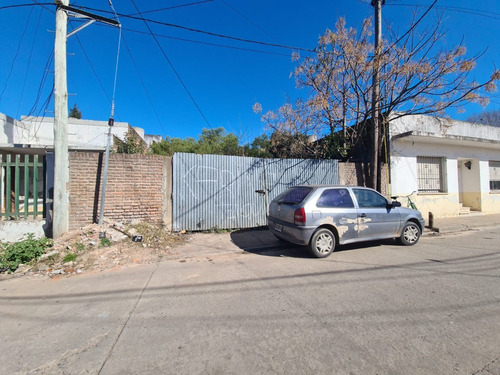 Imagen 2 de 9 de Galpon Centrico Comercial En Venta