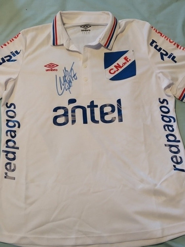 Camiseta De Nacional Firmada Por Luis Suárez 