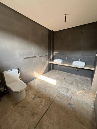 Townhouse En Altos De Guataparo - Acepta Financiamiento