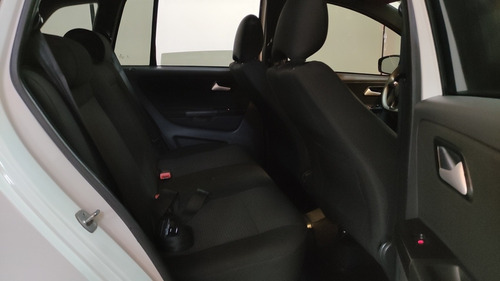 Imagen 9 de 10 de Volkswagen Suran 2019 1.6 Track
