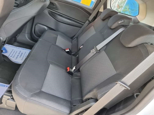 Imagem 8 de 11 de Chevrolet/ Spin Ls 1.8 Flex Automático 2022