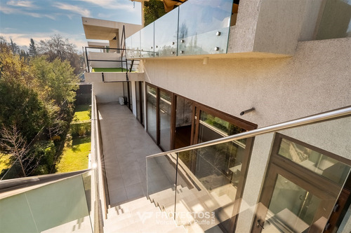 Departamento En Venta De 2 Dorm. En Lo Barnechea