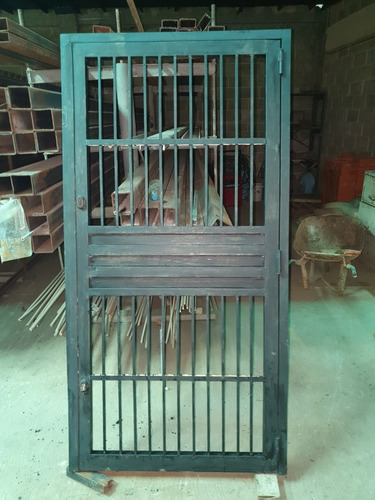 Reja Protectora De Hierro 0.98m X 2.05m (Usado)