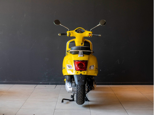 Vespa Gts 300 Super 2023 Amarilla Entrega Hoy