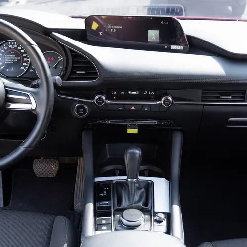 Mazda 3 2.0 Touring Híbrido