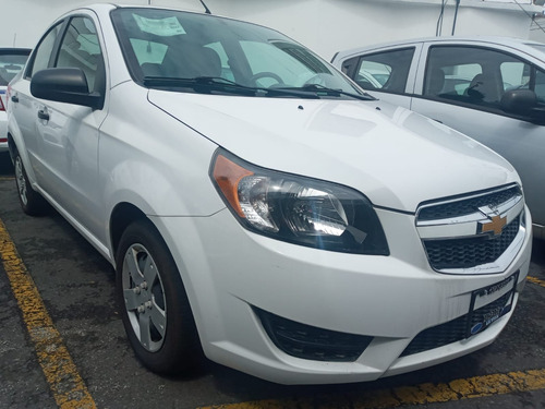 Imagen 3 de 8 de Chevrolet Aveo 2018 1.5 Ls Mt