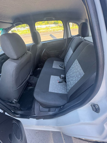 Ford Fiesta 1.0 ROCAM HATCH 8V FLEX 4P MANUAL