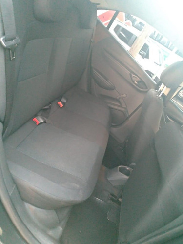 Imagem 5 de 9 de Onix Hatch Joy 1.0 8v Flex 5p Mec.