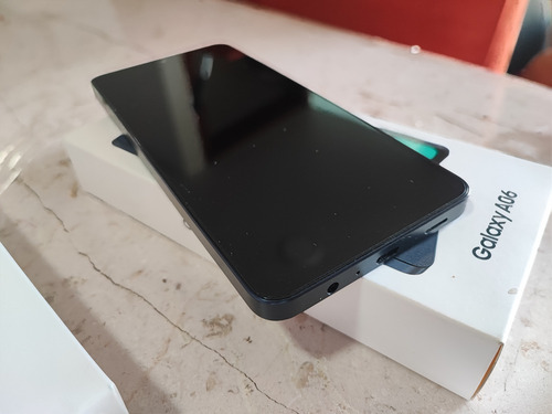 Celular Samsung Galaxy A06 4gb Ram 64 Gb Almacenamiento Negro (Usado)