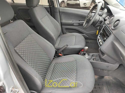 Imagem 8 de 10 de Volkswagen Voyage Comfortline 1.6 Imotion