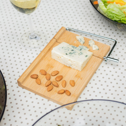 Tabla De Bamboo Con Corta Queso Premium Cortante De Acero Color Marrón Claro