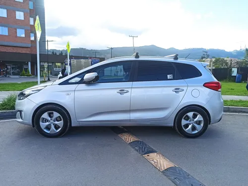Kia Carens 2.0 Suv Ex