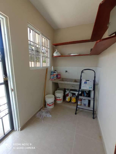 Vende Está Hermosa Vivienda De 1 Nivel Ubicada En Gurabo Con