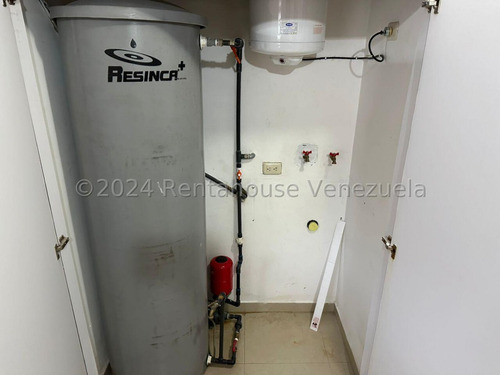 Dennymar, Vende Apartamento Amoblado En Urb Priv Al Este De La Ciudad, Conectado A Planta, Areas Sociales, 2hab, 2baños, Ambientado Para Brindar Total Confort Para Vivir Y Descansar, Contáctame B4b5b4