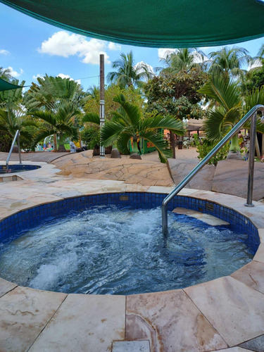 Hot Beach Suítes. O Teu Apartamento Com Parque Aquático!