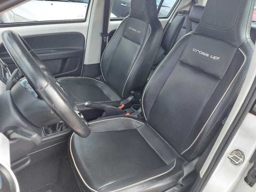 Imagem 8 de 12 de Volkswagen Up Cross 1.0 Mpi 12v Flex 4p Manual