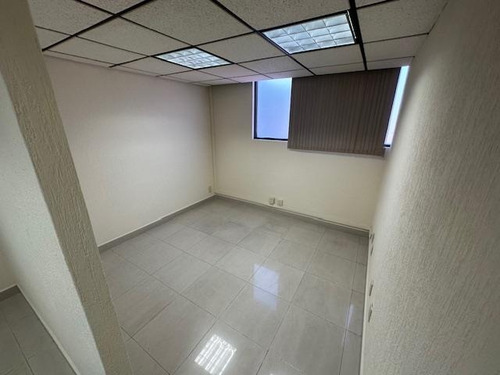 Plaza Polanco, Penthouse De 300m2 Más 30m2 De Un Amplio Balcón Privado, 8 Estacionamientos, Recepción, Sala De Juntas, 4 Privados, Amplia Área Abierta De Trabajo.