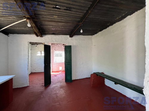 Venta De Casa 4 Ambientes Con Jardin Ideal Inversor En San Miguel Importante Lote