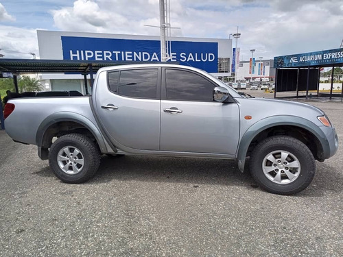 Imagen 3 de 11 de Mitsubishi L200 Sportero