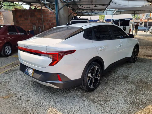 Kia K3 1.6 Zenith At
