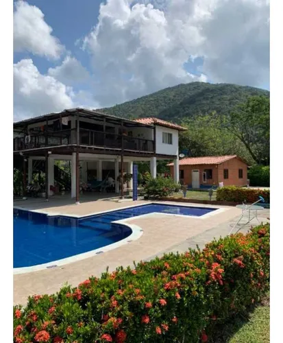 Finca Santa Fe De Antioquia Via A Bolombolo. Se Vende