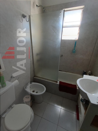Departamento De 3 Amb Al Frente C/balcon!!! 2do. X Escalera - Ideal Inversor (alquilado)