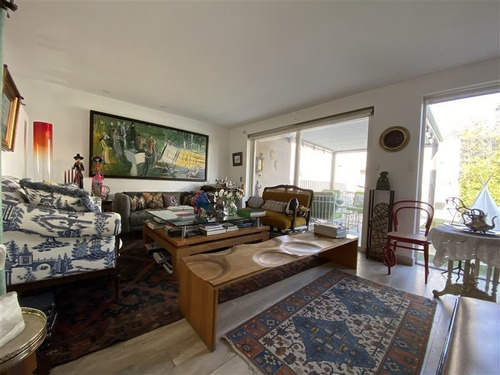 Casa En Venta De 3 Dorm. En Vitacura