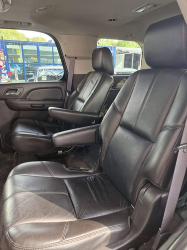 Chevrolet Tahoe E Suv Piel Cd 2a Fila Asientos 4x4 At