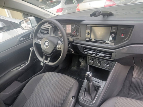 Imagem 3 de 8 de Volkswagen Virtus 1.6 Msi Total Flex Manual