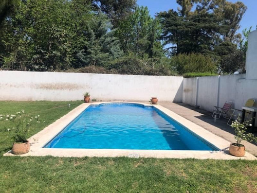 Imagen 16 de 19 de Casa Chalet En Venta- 5 Dormitorios Sobre 1000 M2 Con Piscina - Toma Menor Valor