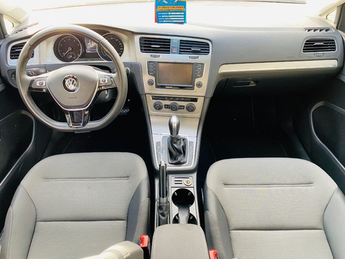 Volkswagen Golf Comfortline 2017 1400cc