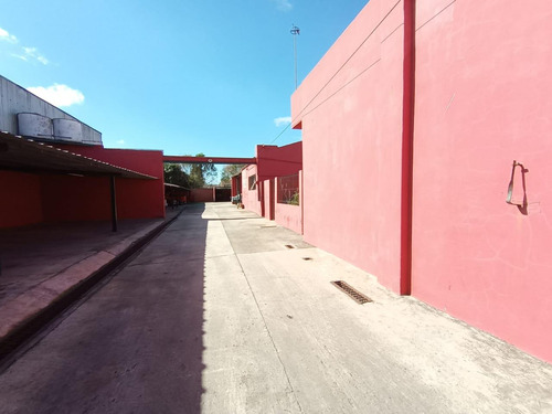 Terreno Con Oficina Comercial Con Estacionamiento En Don Torcuato