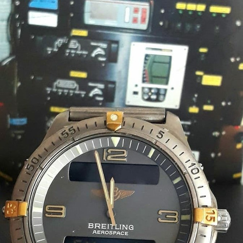 Relogio Breitling Aerospace Titanium E Ouro 40 Mm Digital
