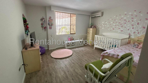 Apartamento En Venta Urb. La Lagunita Country Club, Caracas. 25-22426 Yf