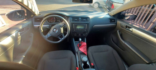 Imagem 3 de 9 de Volkswagen Jetta 2.0 Trendline Flex 4p Tiptronic