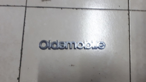 Emblema De Oldsmobile Silhouette 98