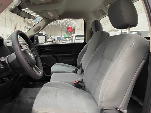 Imagen 10 de 11 de Dodge Ram 1500 3.6 Regular Cab 2015
