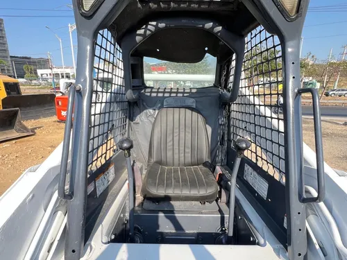 Minicargador Bobcat S175