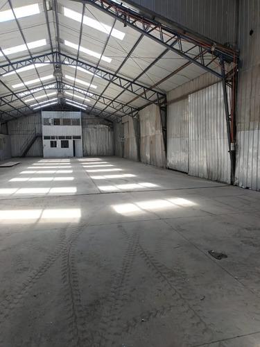 Arriendo Bodega Industrial De 400m2 Útiles En Placilla 