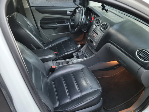 Ford Focus 2 1.8 Exe Sedan Tdci Ghia