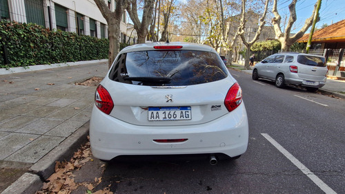 Peugeot 208 1.6 Allure Tiptronic