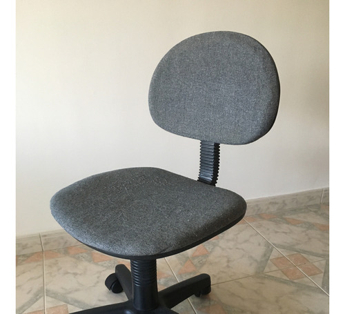 Silla Escritorio Gris Base Y Ruedas De Plástico Estado 8/10