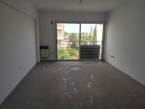 Imagen 5 de 5 de Departamento En Venta En Moron Centro