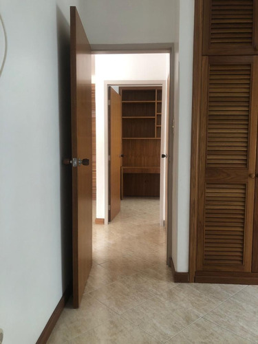 Imagen 15 de 19 de Vendo Apartamento En Altamira