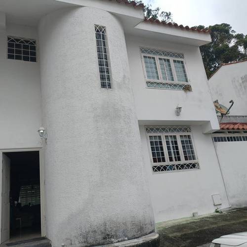 Imagen 2 de 18 de Townhouse En Venta Urb Colinas De Carrizal