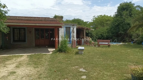 Casa De 3 Dormitorios En Venta En Altos De Pinares, Punta Del Este.