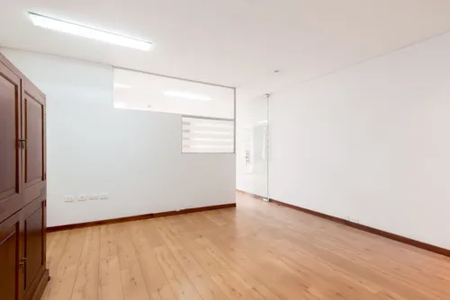 Oficina En Venta En Chicó Reservado. Cod V2805